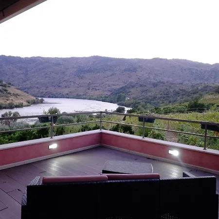 Olhares Do Douro منزل ريفي *