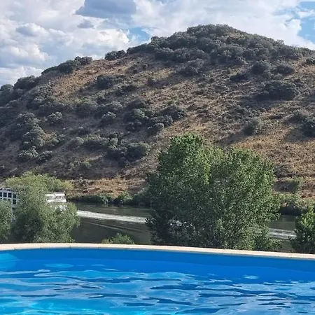 Olhares Do Douro منزل ريفي *