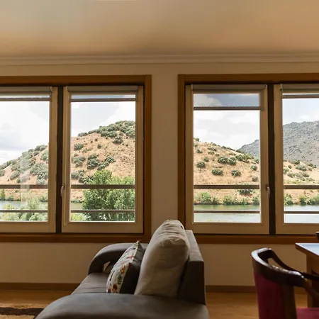 Olhares Do Douro * 토레드몽코보