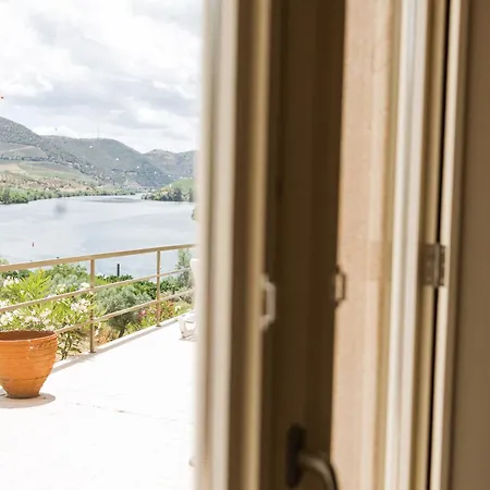 Olhares Do Douro 컨트리하우스 *